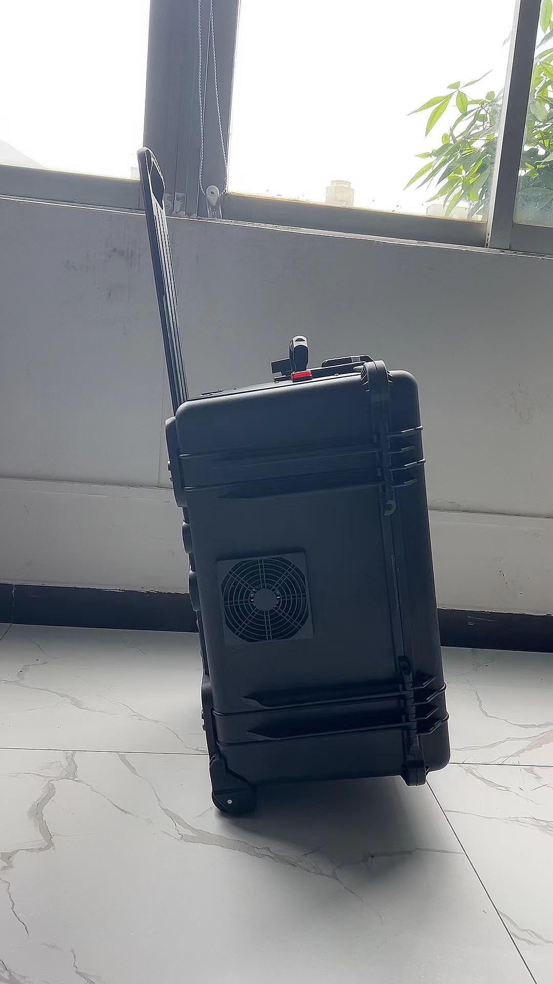 东莞手拉箱型移动通信干扰器
